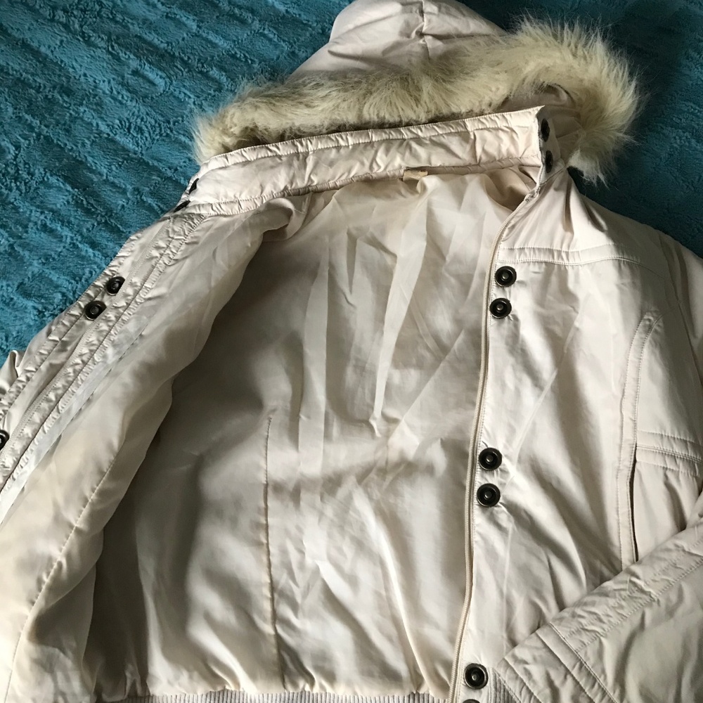 Cream winter jacket - Picture 2 of 3